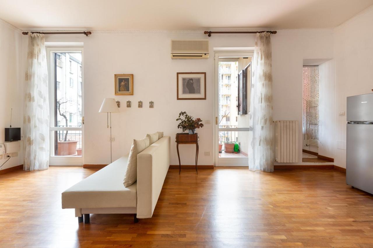 Cozy Apt With Balcony - Porta Romana District ミラノ エクステリア 写真