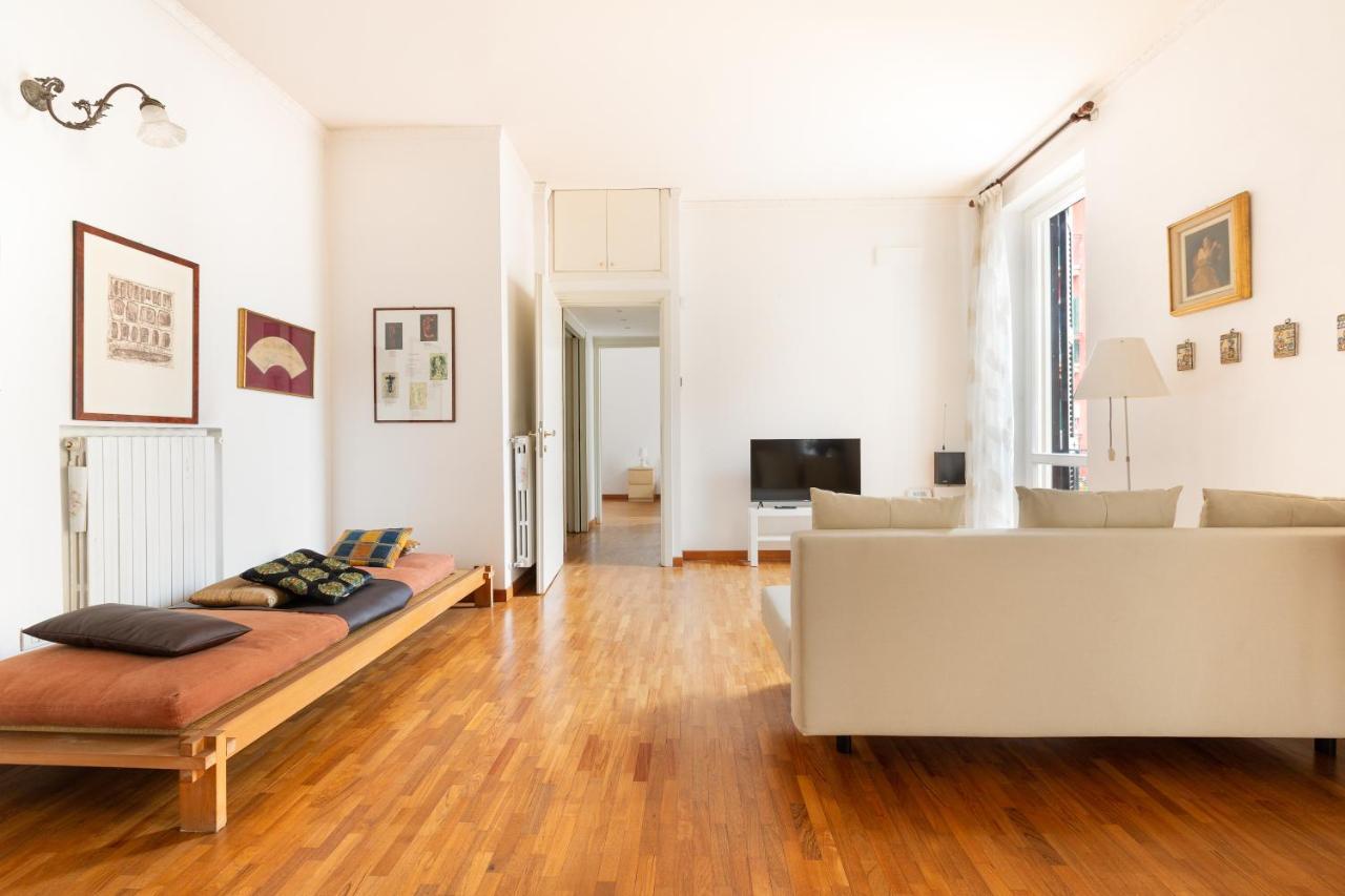 Cozy Apt With Balcony - Porta Romana District ミラノ エクステリア 写真